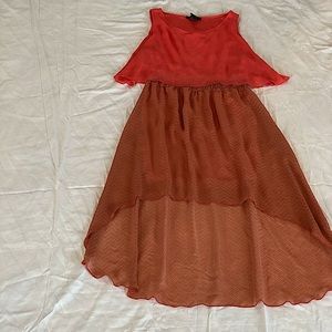 A cute high low dress, very cute and stylish, prom or a dinner.